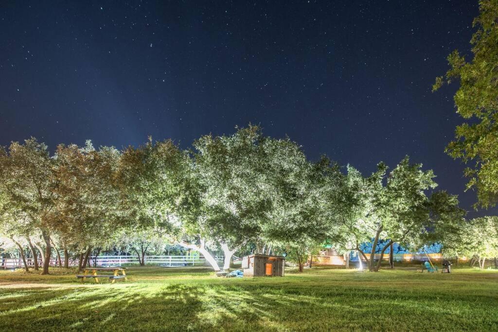 Stargaze At Orion Oldstickranch35Milesnwofaustin Villa Leander Exterior photo